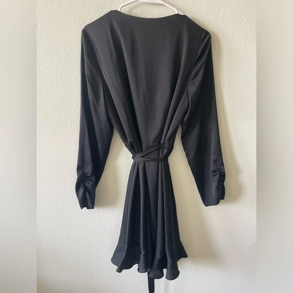 Gianni Bini black Avery long sleeve point collar neck mini wrap dress - Picture 5 of 5